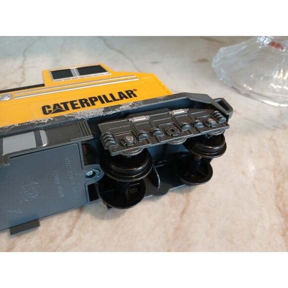 Toy State CATERPILLAR Construction Train Locomotive Engine CAT Yellow Works Fast - Picture 11 of 16